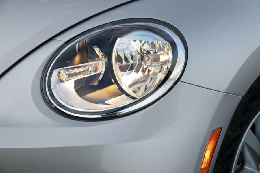  Volkswagen Beetle TDi 2012 года  (фото 9 из 29)
